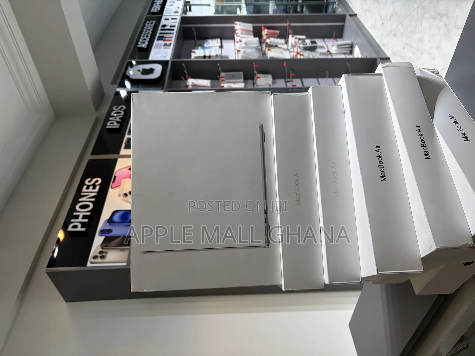 New Laptop Apple MacBook Air 2025 M4 13-inch 16GB Apple M4 SSD 256GB