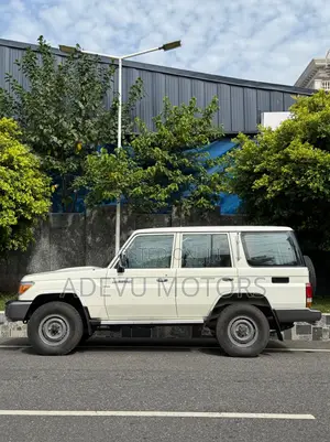 Toyota Land Cruiser 76 Series 2018 White
