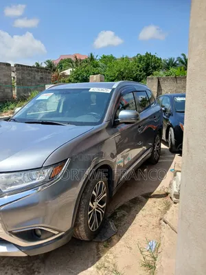 Mitsubishi Outlander 2.4 PHEV AWD 2017 Gray