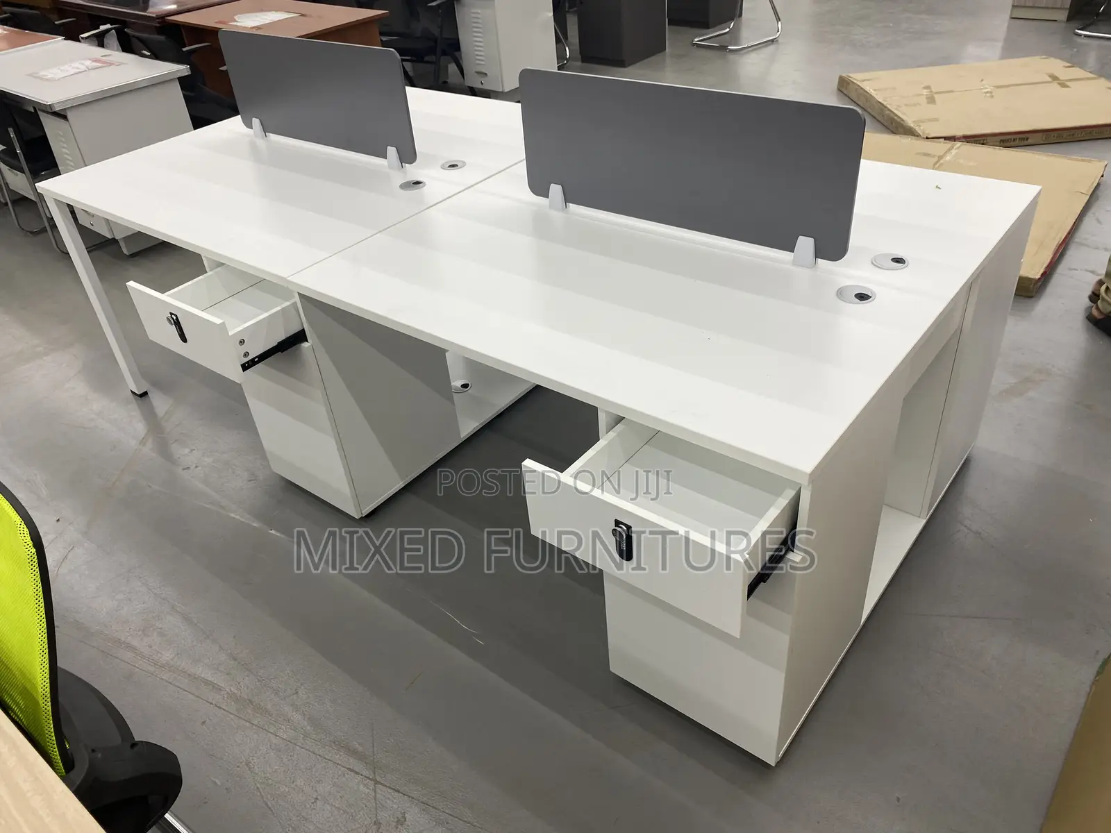 Morden Workstation 4 in 1