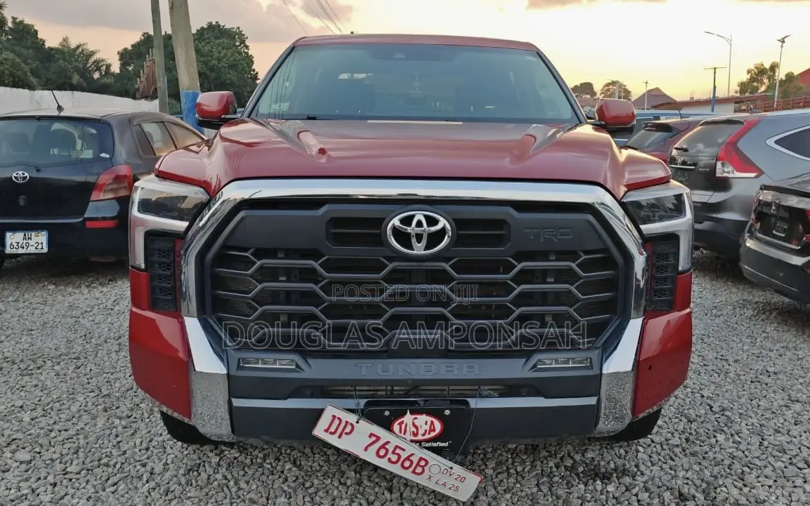 Toyota Tundra 2023 Red