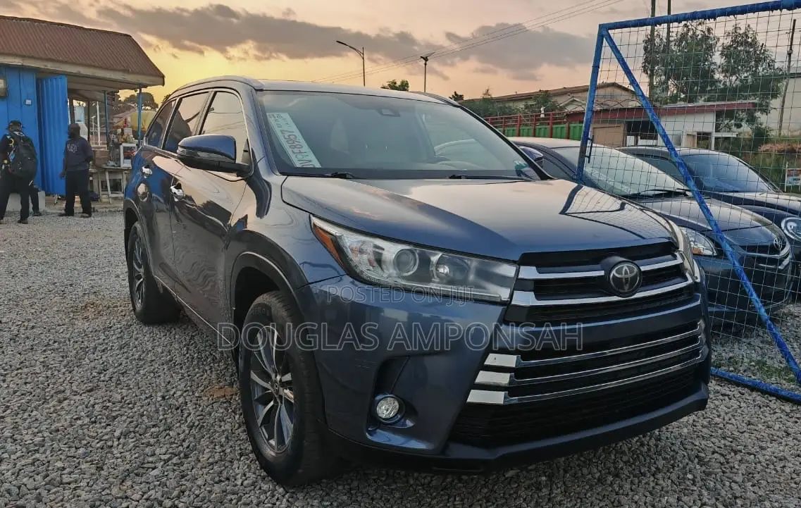 Toyota Highlander 2018 Gray