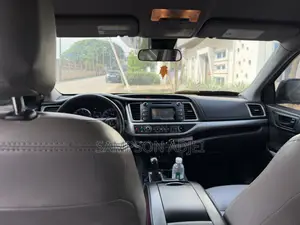 Toyota Highlander 2018 Gray