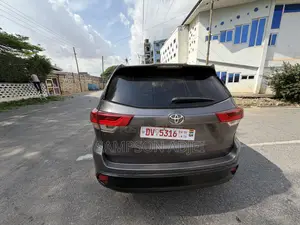 Toyota Highlander 2018 Gray