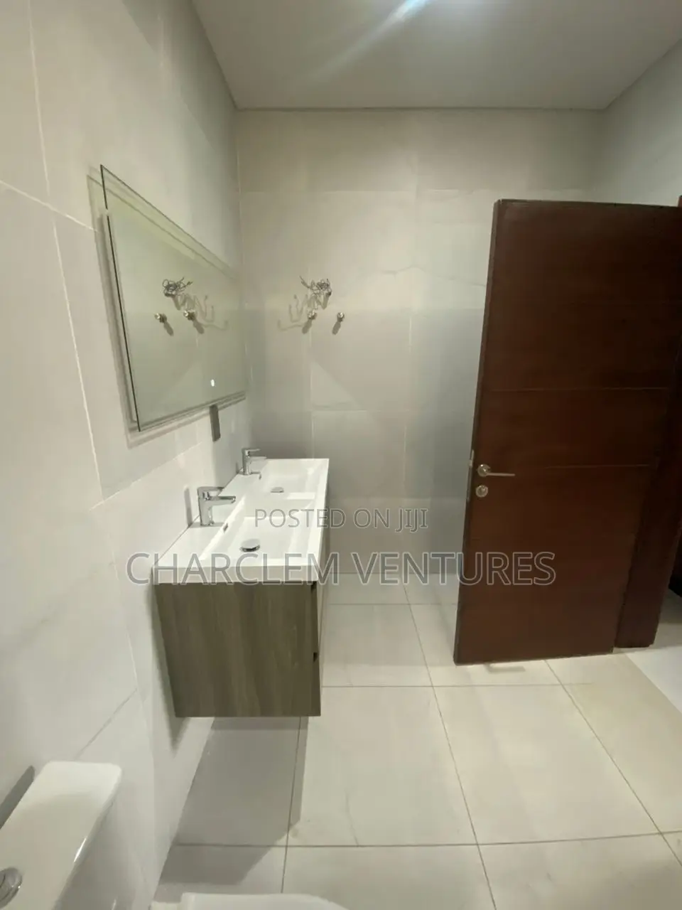 4bdrm Townhouse / Terrace in Charclem Ventures, Accra Metropolitan
