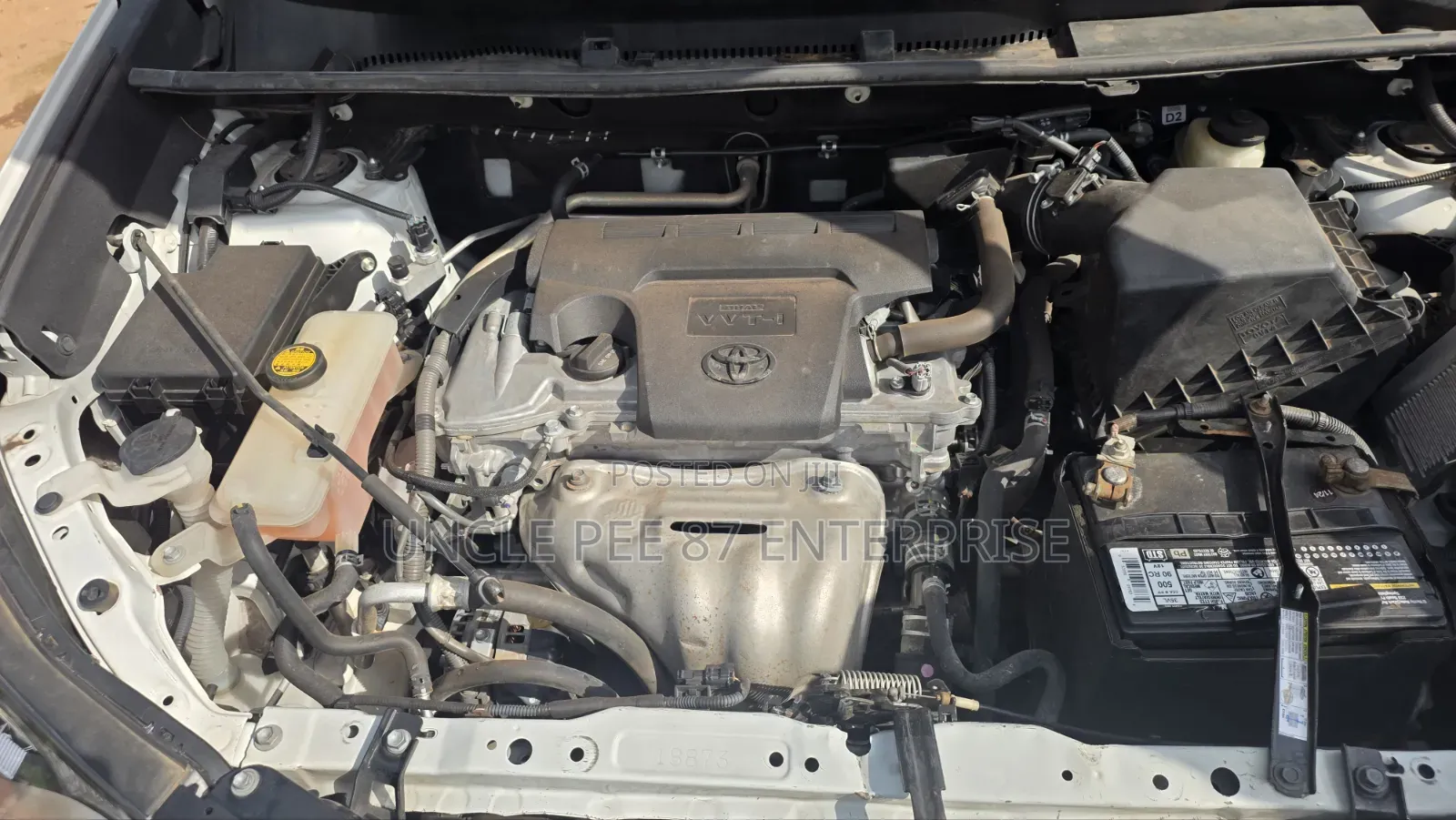 Toyota RAV4 XLE AWD (2.5L 4cyl 6A) 2017 White