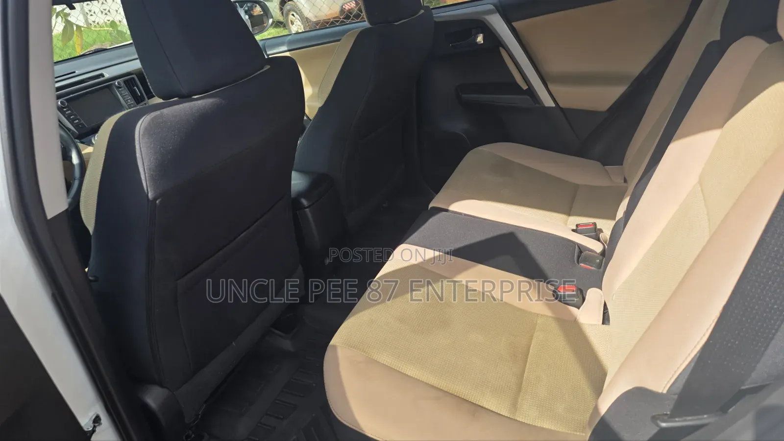 Toyota RAV4 XLE AWD (2.5L 4cyl 6A) 2017 White