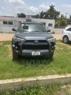 Toyota 4-Runner Limited 4dr SUV (4.0L 6cyl 5A) 2015 Gray