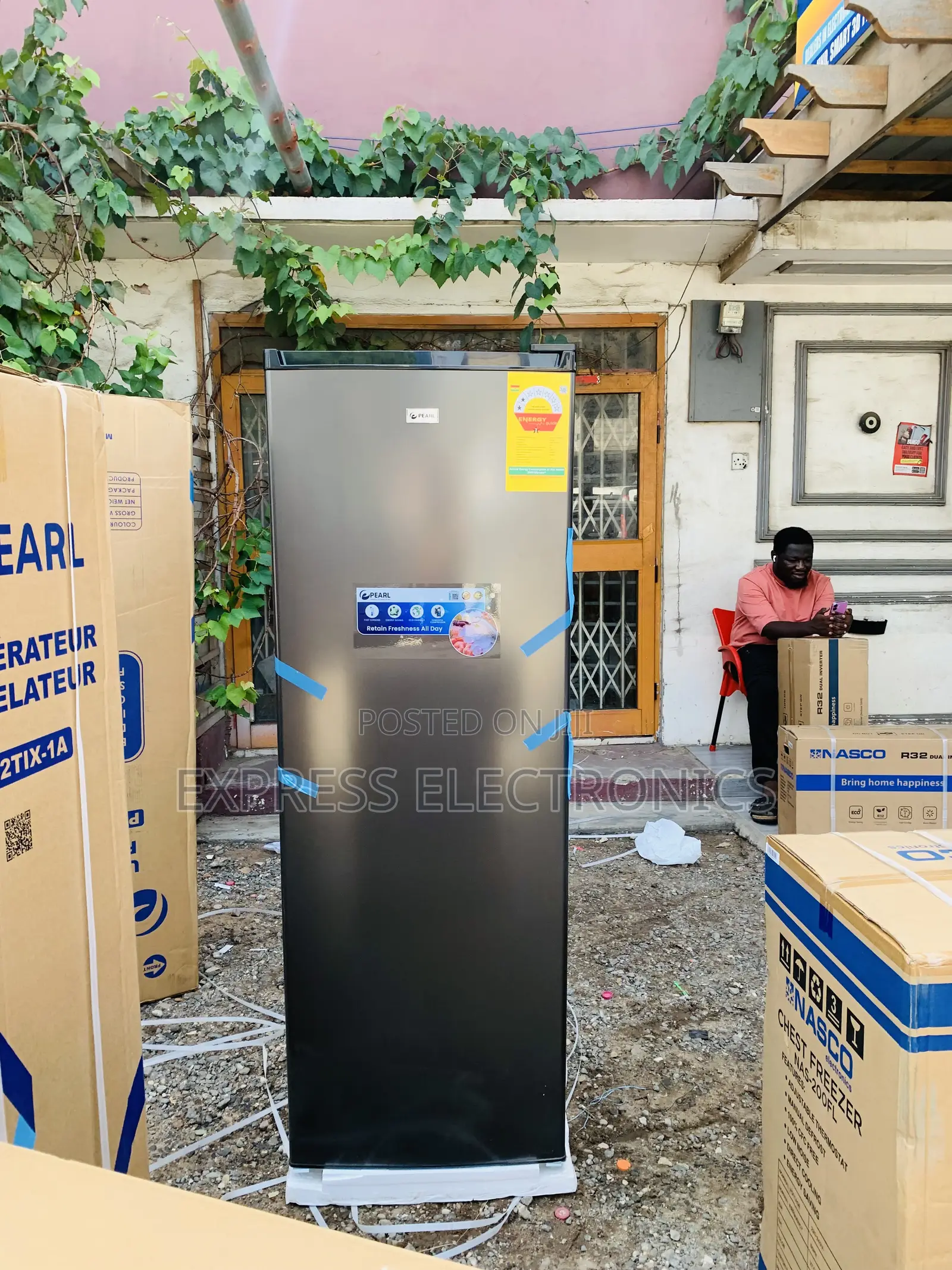 Shop From the Best Store for Upright Freezer Single Door Puf-370