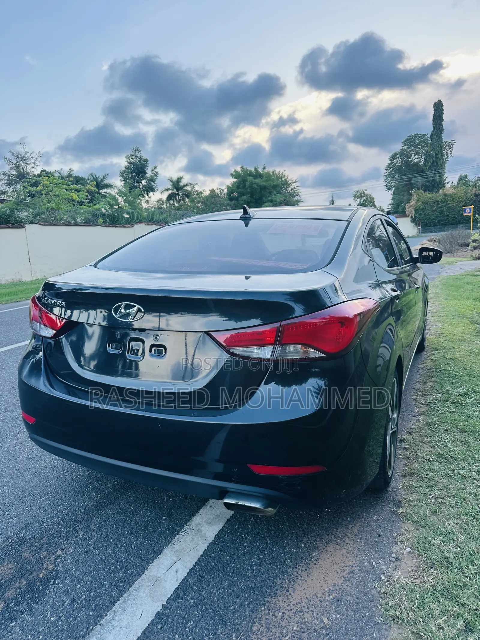 Hyundai Elantra Limited 4dr Sedan (1.8L 4cyl 6A) 2015 Black