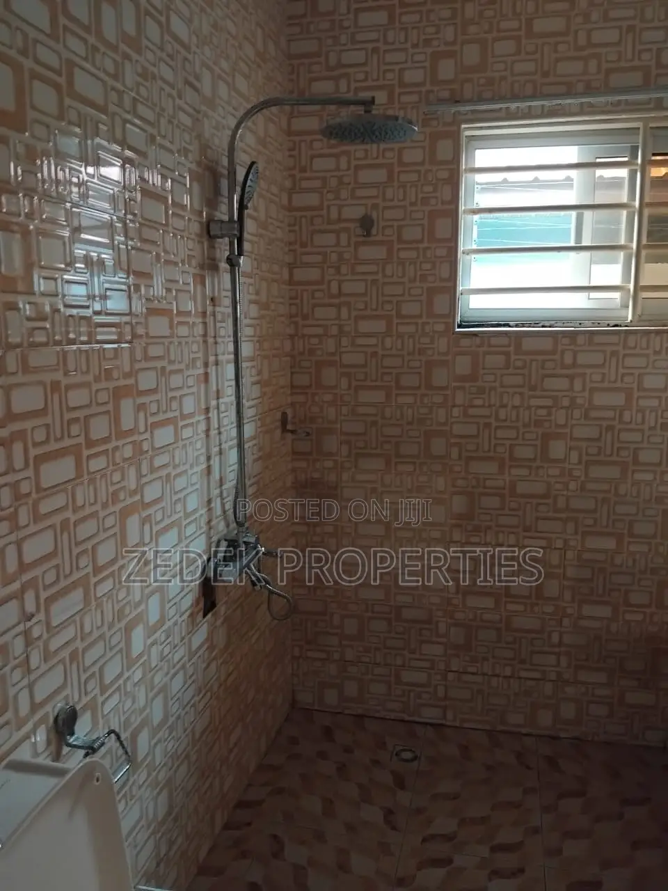 4bdrm House in Kwabenya Acp, Ashomang Estate for rent