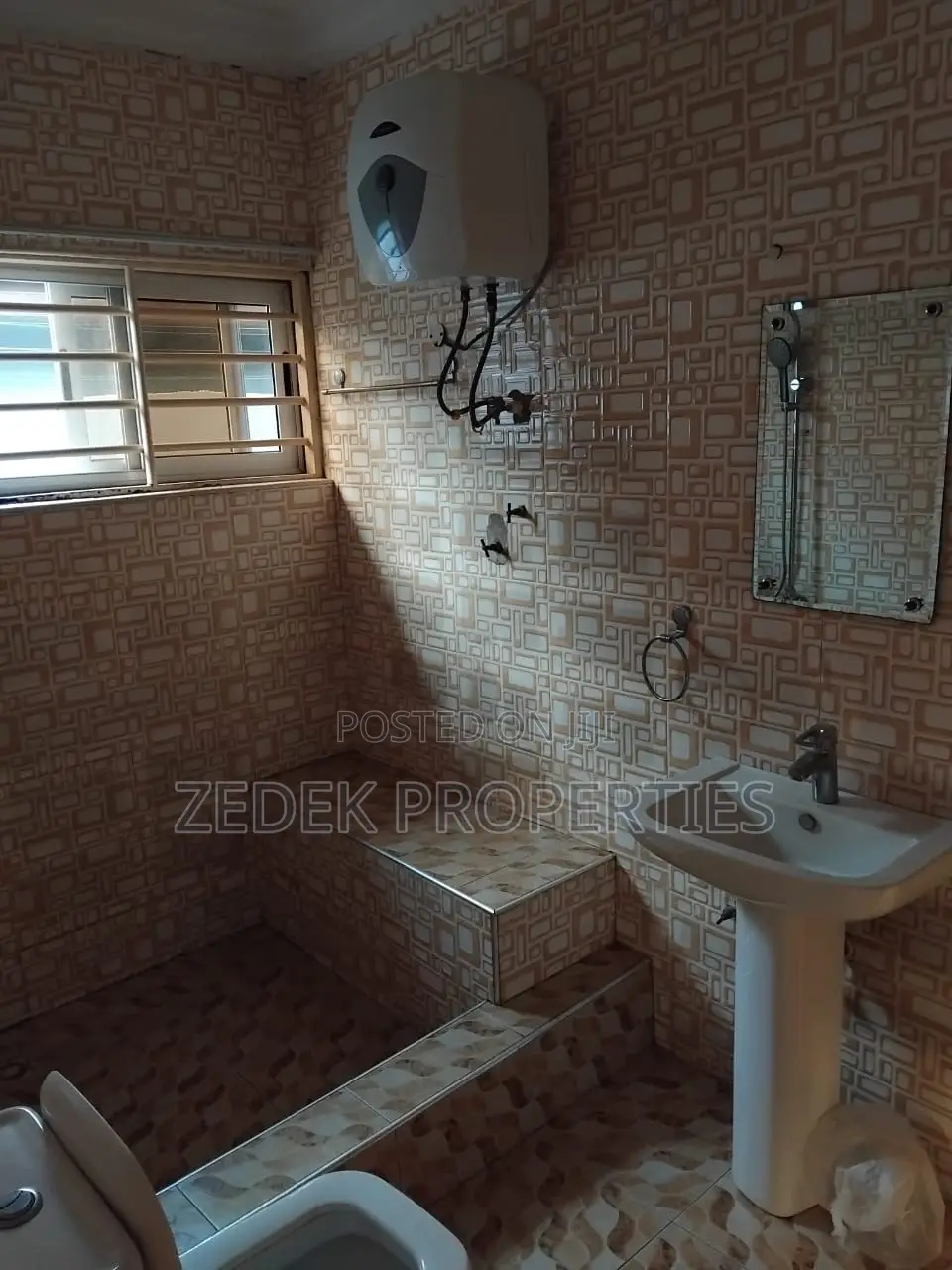 4bdrm House in Kwabenya Acp, Ashomang Estate for rent