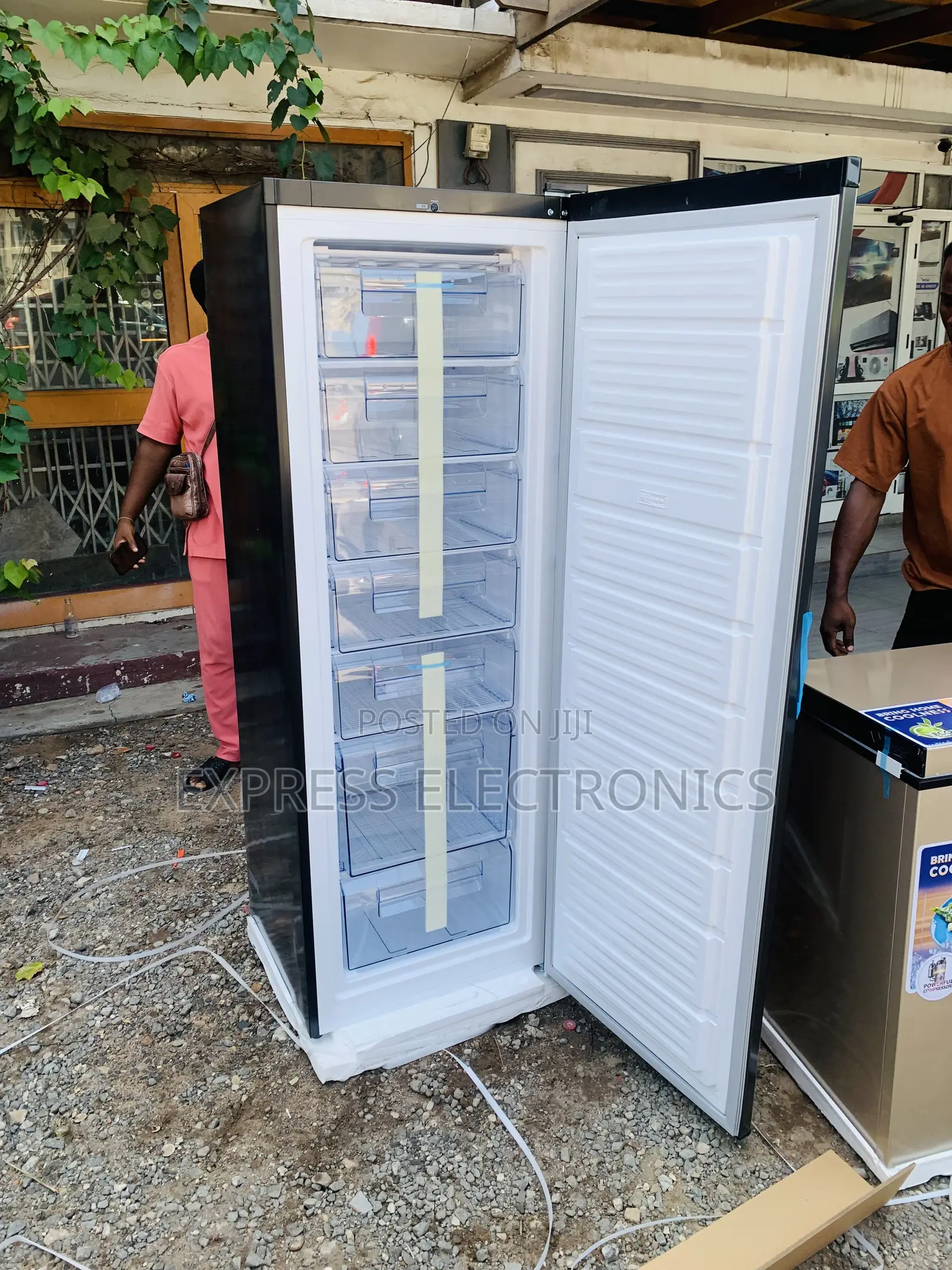 Highly Recommended Puf-370 Upright Freezer Pearl.