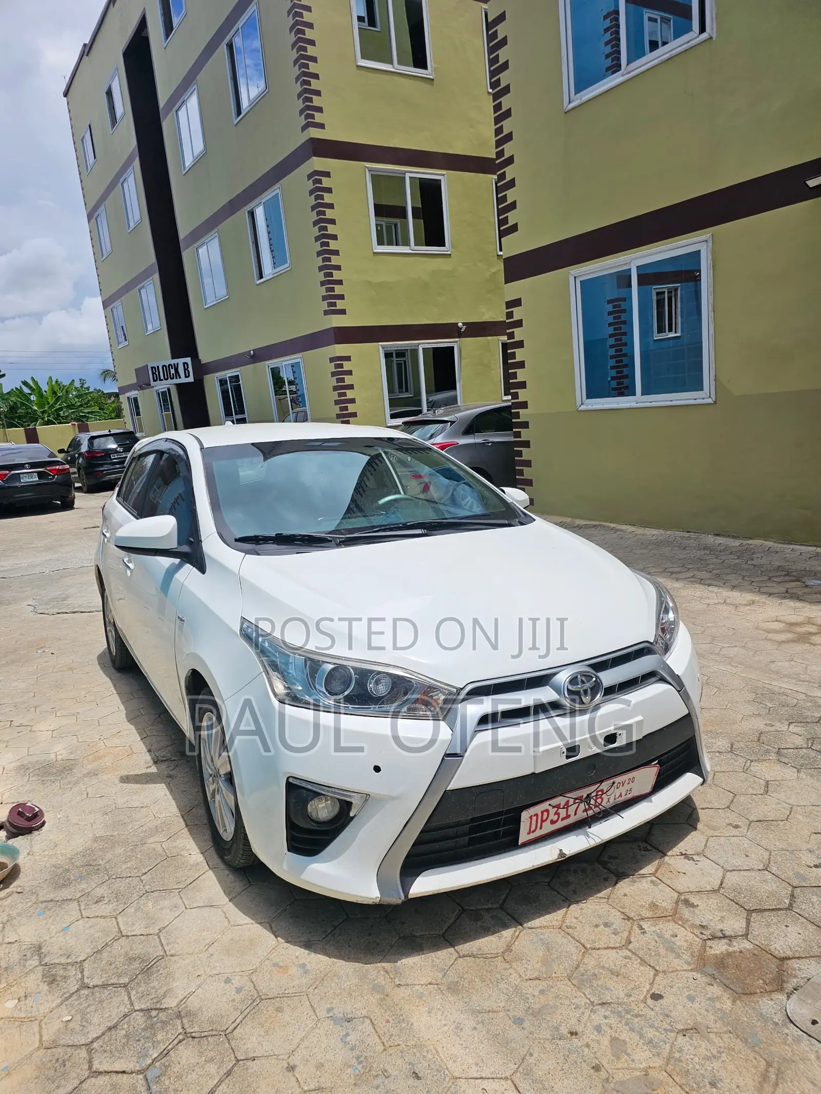 Toyota Yaris L Hatchback 5dr 2015 White