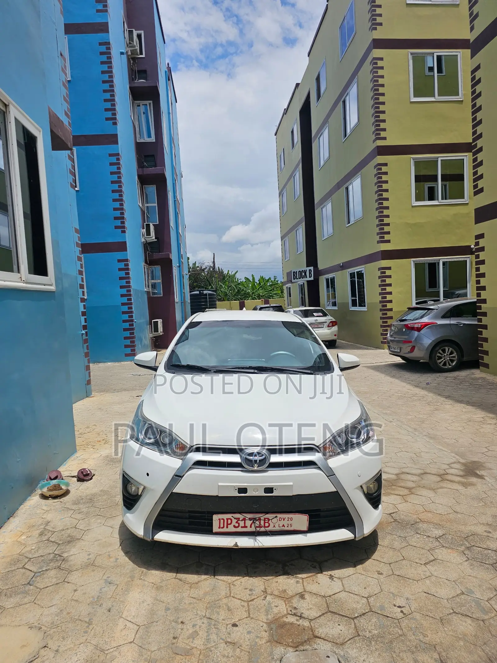 Toyota Yaris L Hatchback 5dr 2015 White