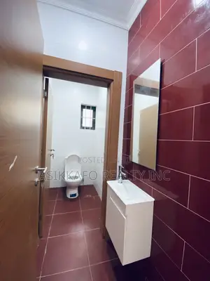 3bdrm Townhouse/Terrace in Beach Road, Sakumono for sale
