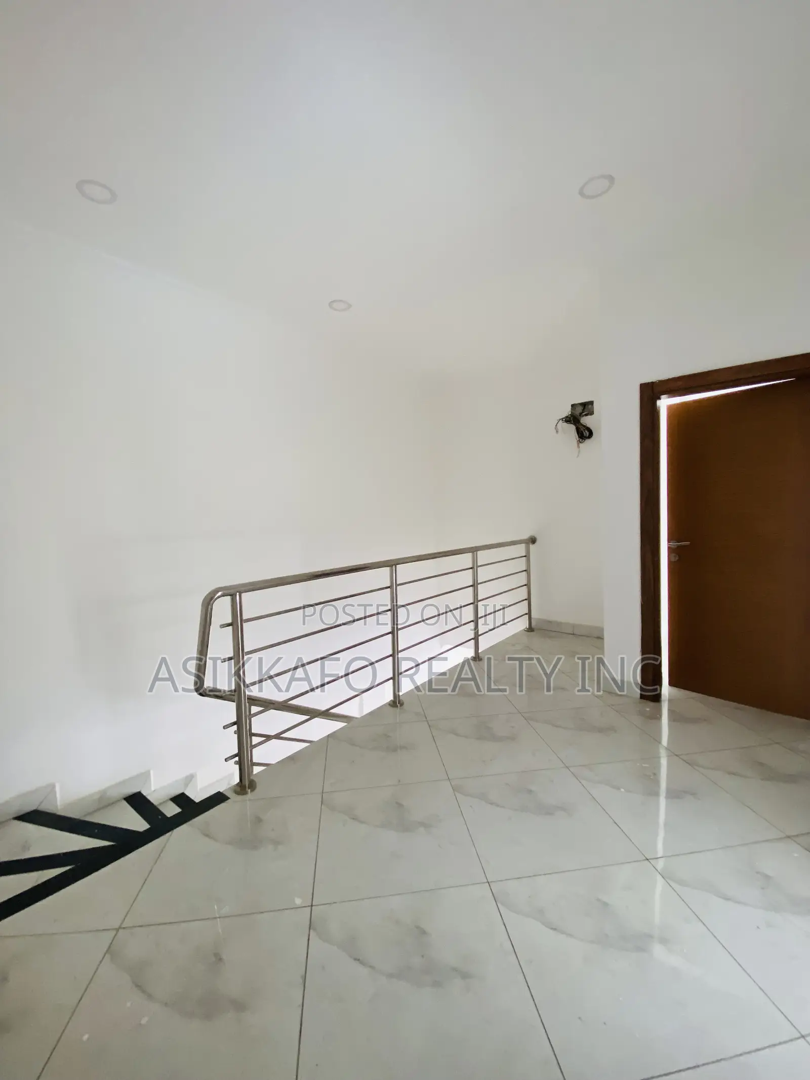 3bdrm Townhouse/Terrace in Beach Road, Sakumono for sale