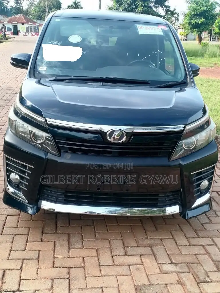 Toyota Voxy SV Premium 2014 Black