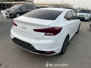 Hyundai Elantra 2019 White