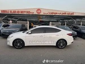 Hyundai Elantra 2019 White