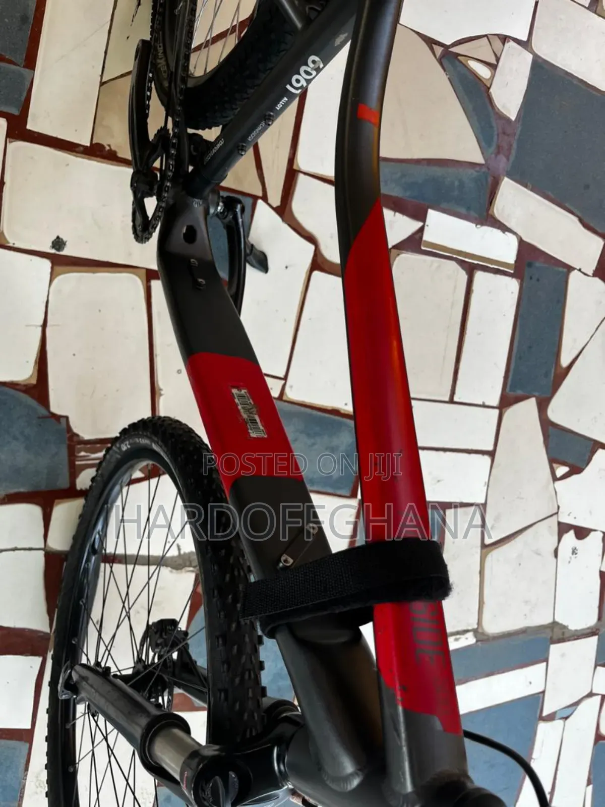 Decathlon Riverside Hybrid Bike