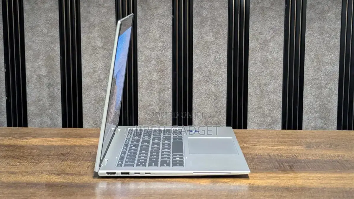Laptop HP EliteBook x360 1040 G9 16GB Intel Core i7 SSD 512GB