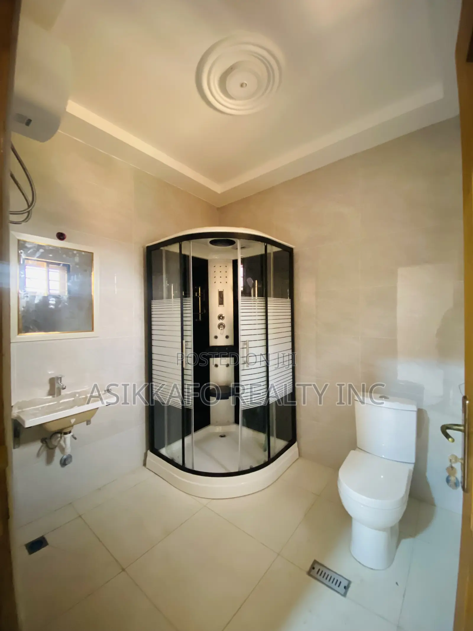 5bdrm House in Volta Estate, Spintex for rent