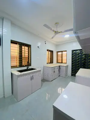5bdrm House in Volta Estate, Spintex for rent