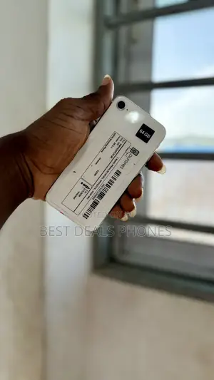 Apple iPhone SE (2020) 64 GB White
