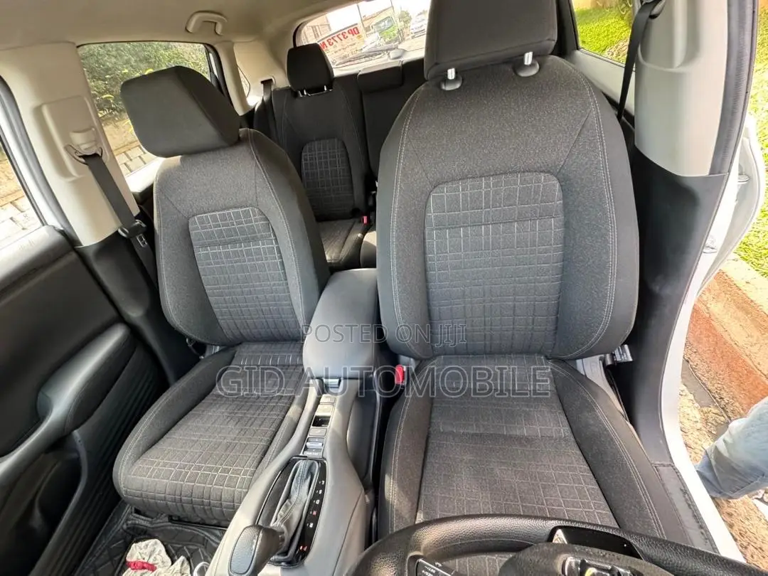 Honda HR-V 2024 White