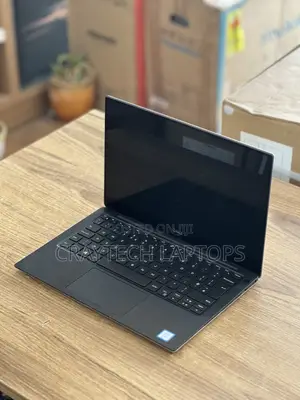 New Laptop Dell XPS 13 8GB Intel Core i7 SSD 256GB