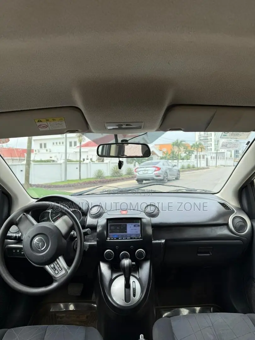 Mazda Demio 2012 Silver