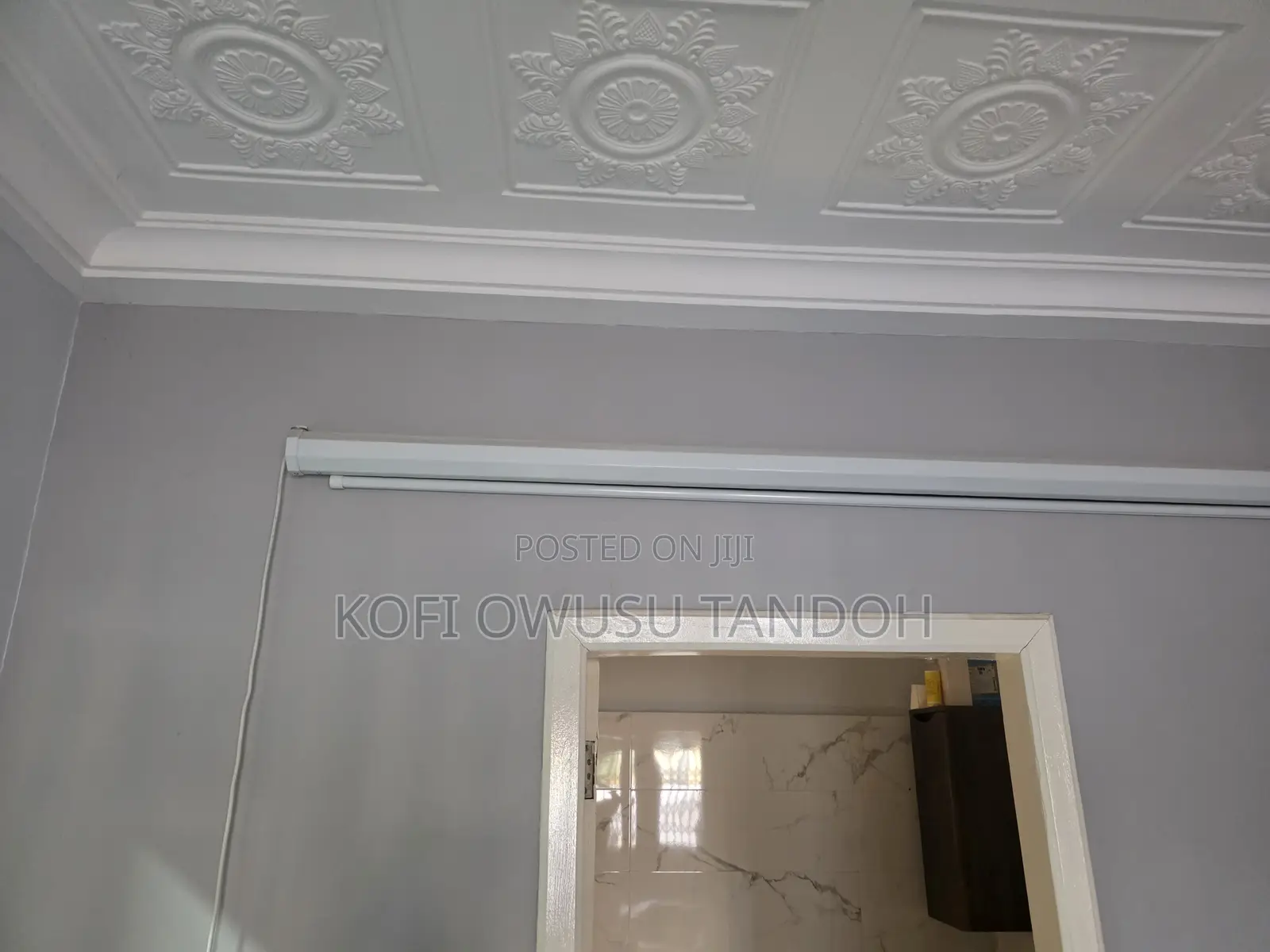Xgimi Halo Projector + Abis 120" Electric Motorised Projector Screen
