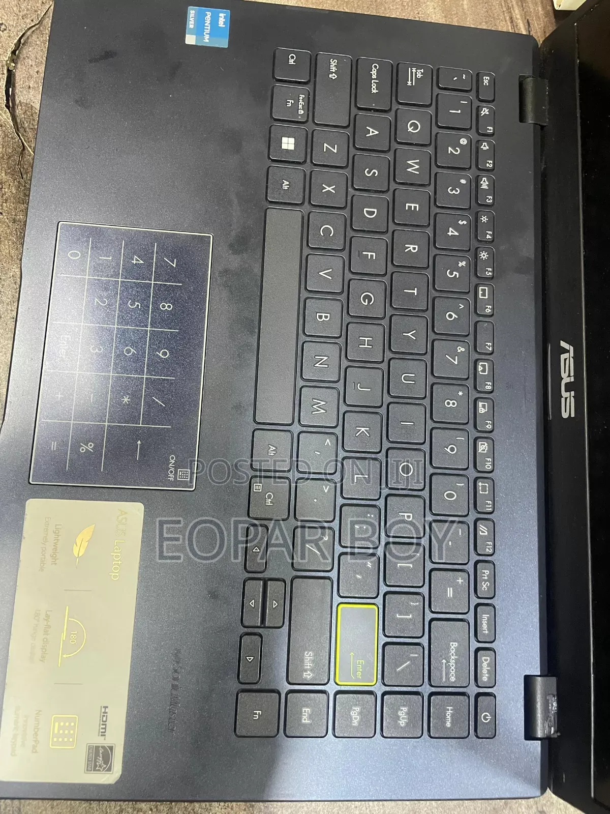 Laptop Asus ASUSPRO P2440UQ 4GB Intel Pentium SSHD+SSD 60GB