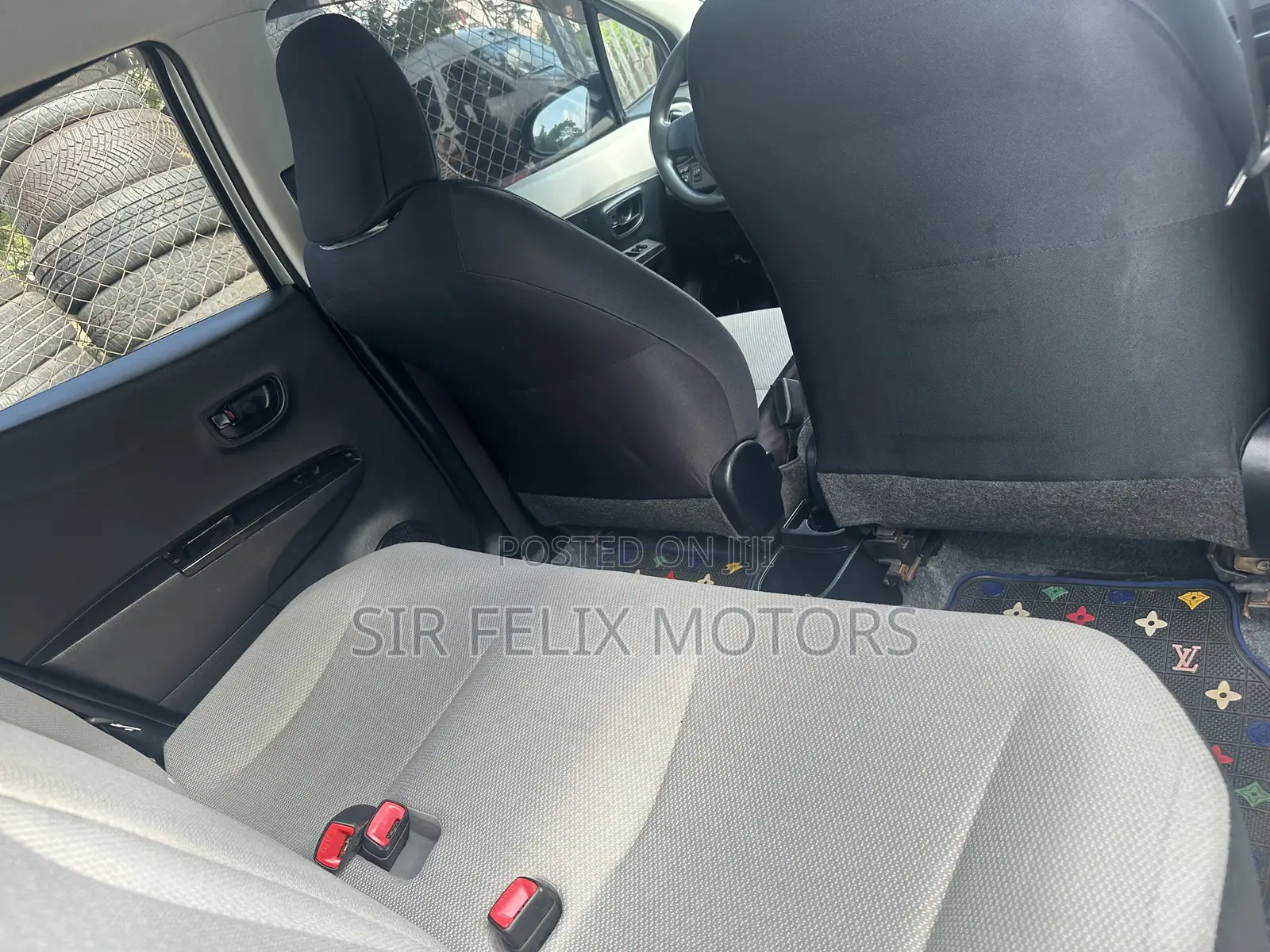 Toyota Vitz 1.3 FWD 5dr 2012 Green