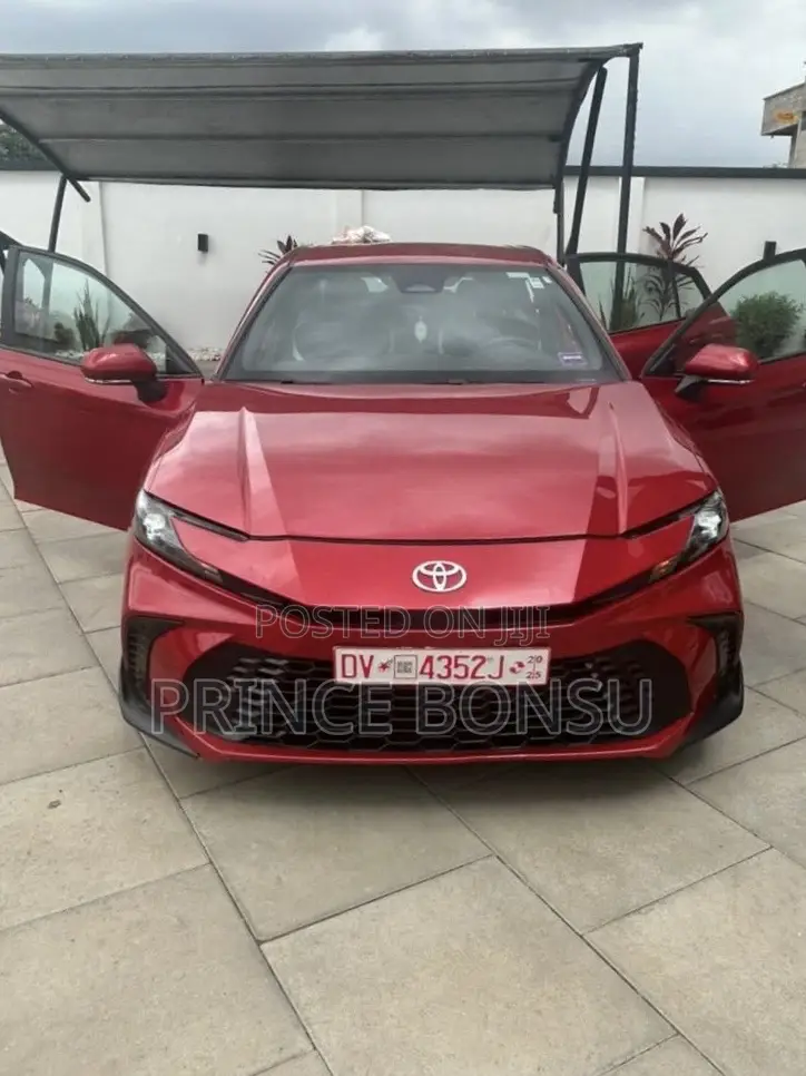 Toyota Camry SE 2025 Burgundy