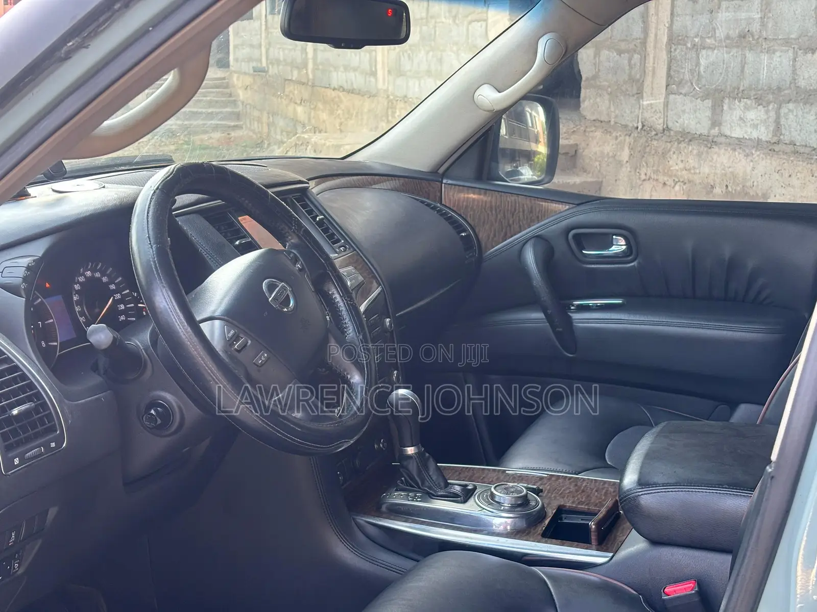 Nissan Patrol 5.6 2011 Gray
