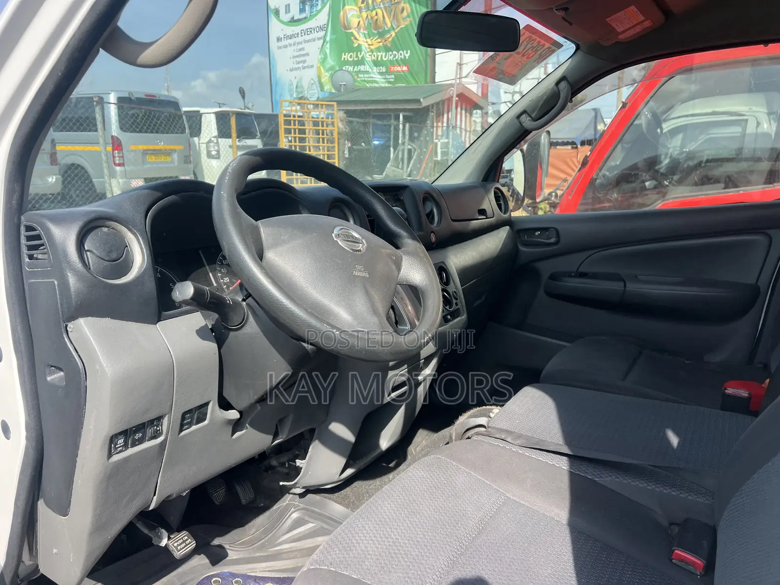 Nissan Caravan (Urvan) 2015 White