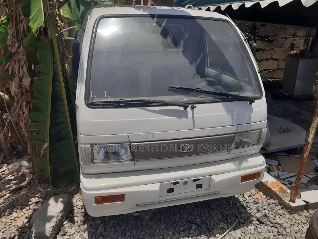 Daihatsu Lobo 2004