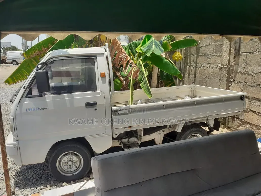 Daihatsu Lobo 2004