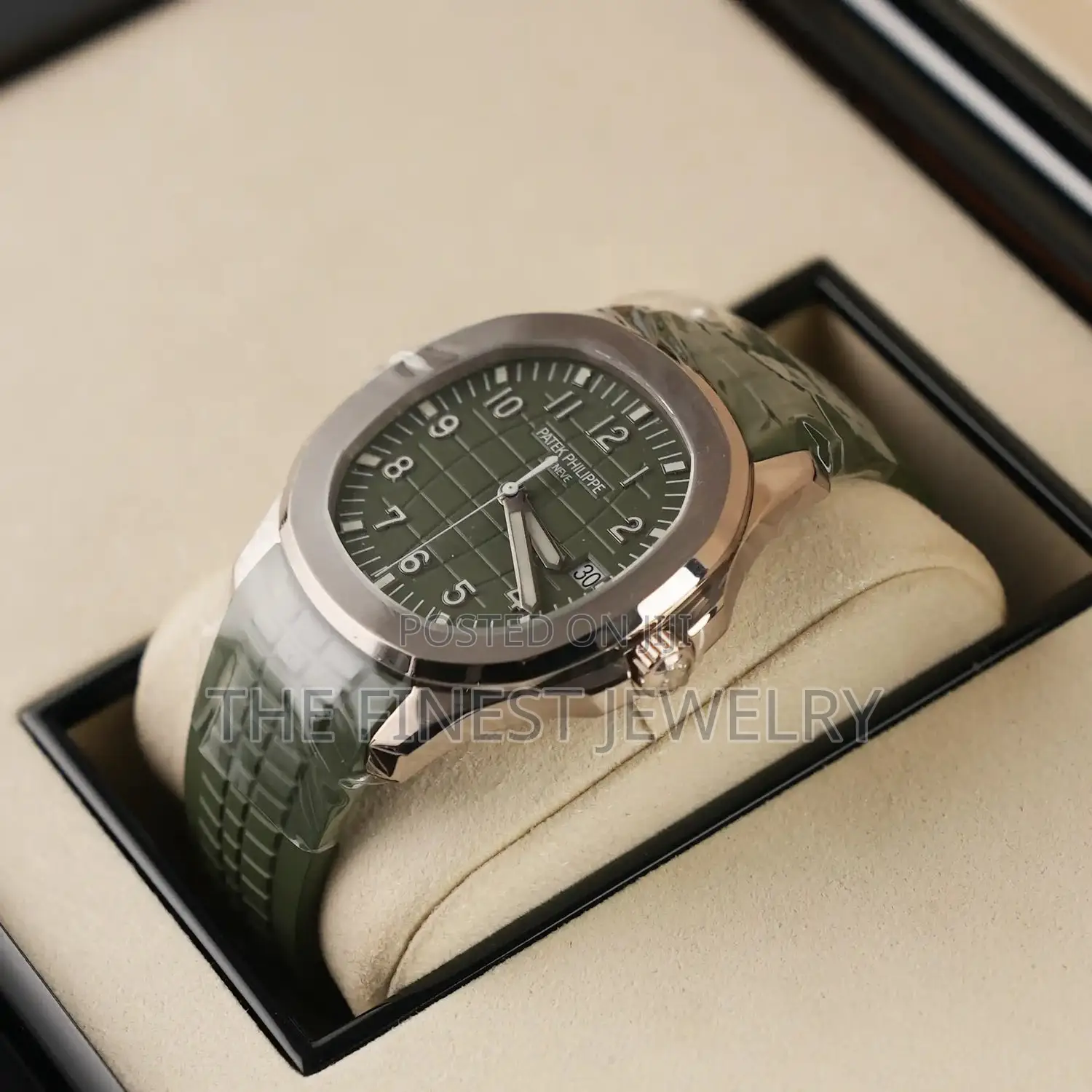 Patek Philippe Aquanaut Jumbo With a Khaki Green Dial and Strap
