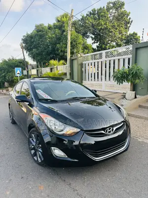 Hyundai Elantra Limited Sedan FWD (1.8L 4cyl 6A) 2013 Black