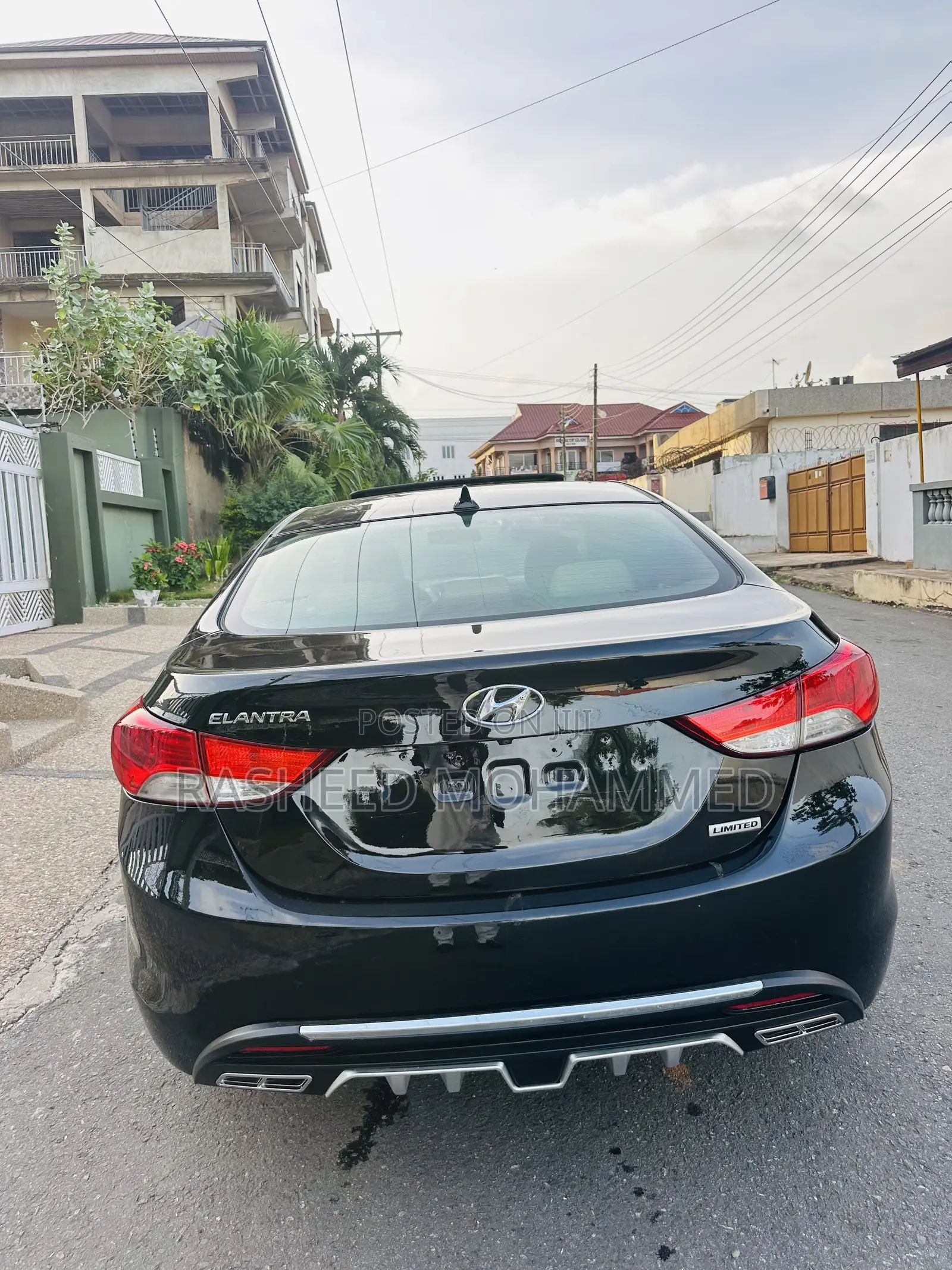 Hyundai Elantra Limited Sedan FWD (1.8L 4cyl 6A) 2013 Black