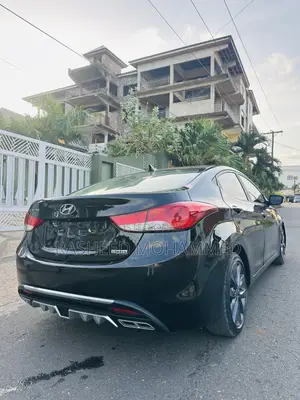 Hyundai Elantra Limited Sedan FWD (1.8L 4cyl 6A) 2013 Black