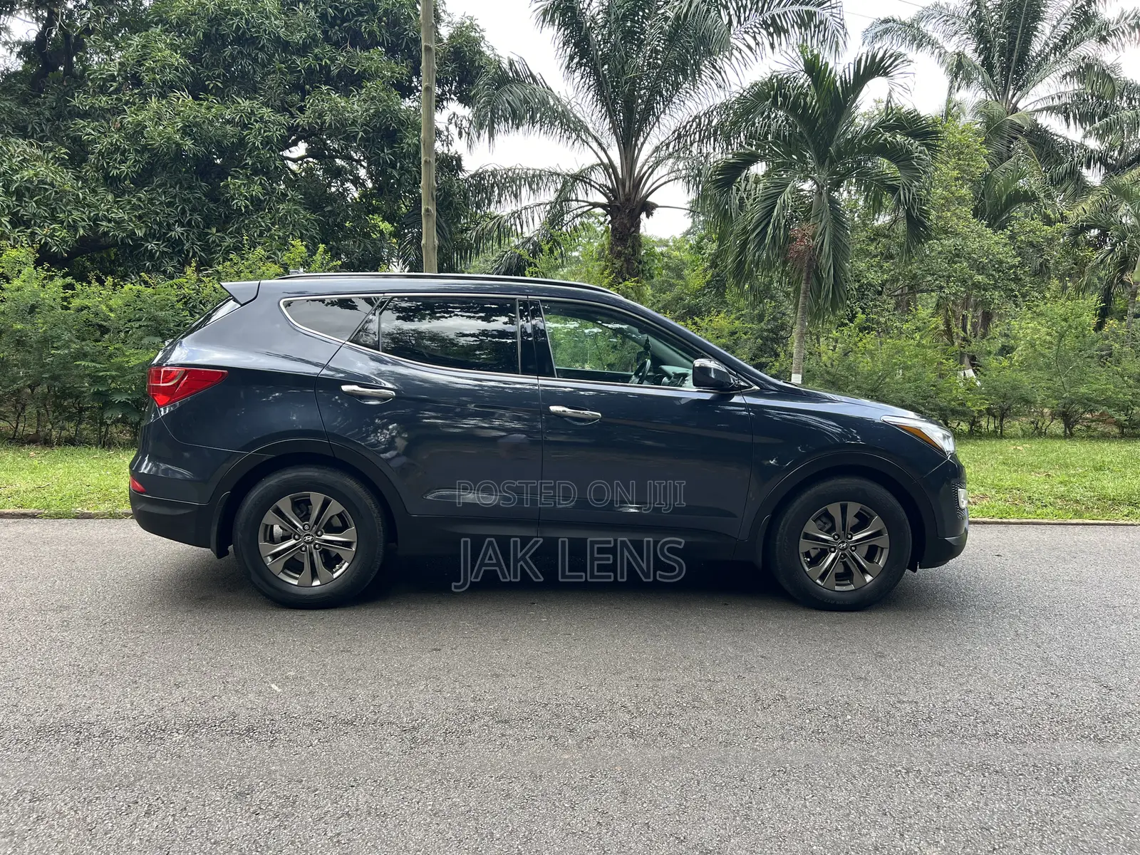 Hyundai Santa Fe SE FWD 2016 Blue