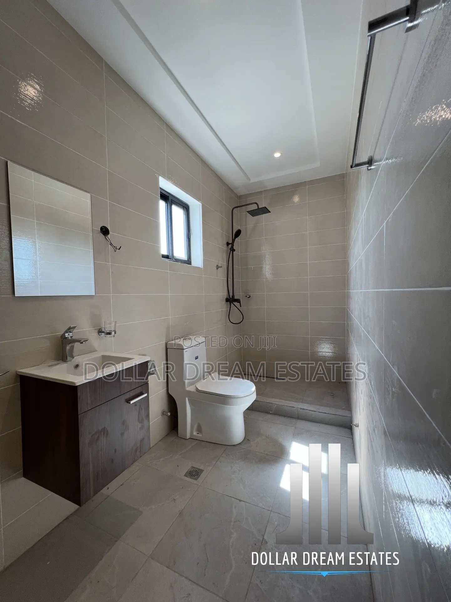 4bdrm House in East Legon for sale