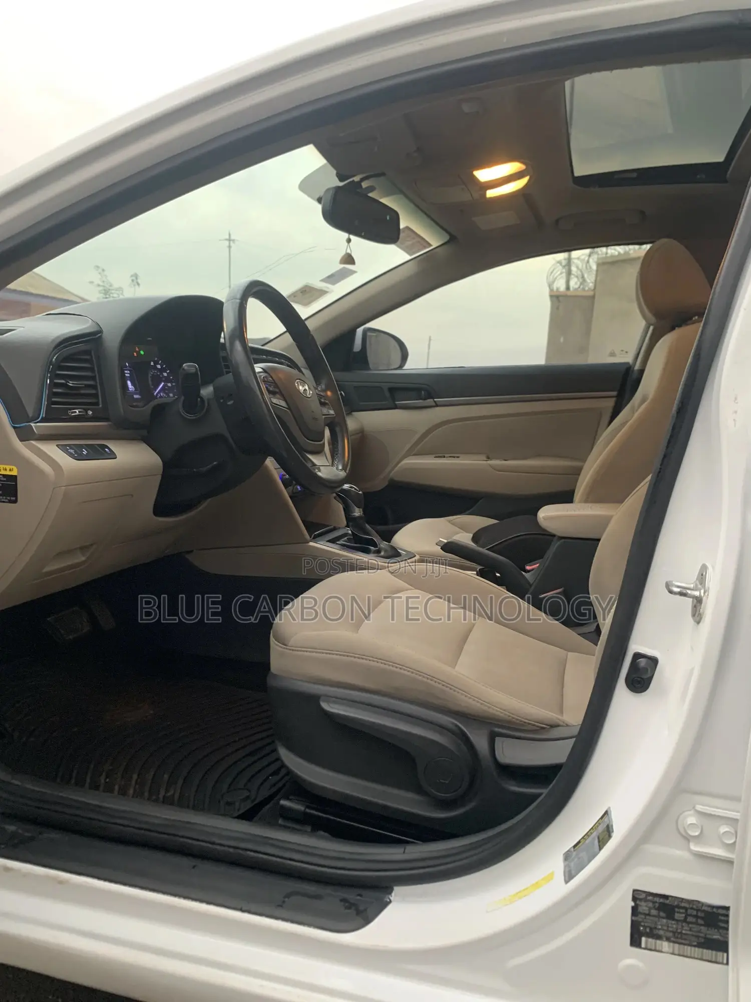 Hyundai Elantra 2018 White