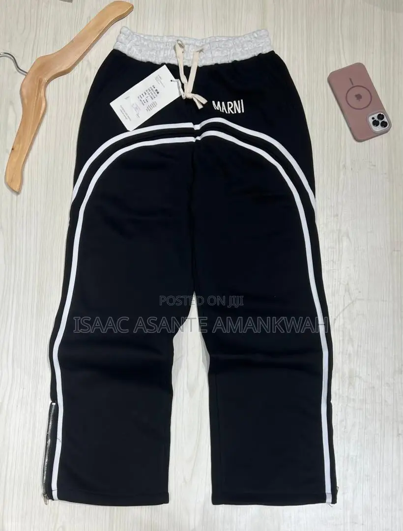 Asendua Collection