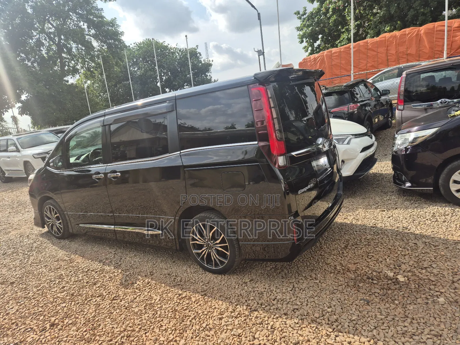 Toyota Esquire 2016 Black