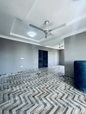 2bdrm Apartment in West Hills Mall Area for rent